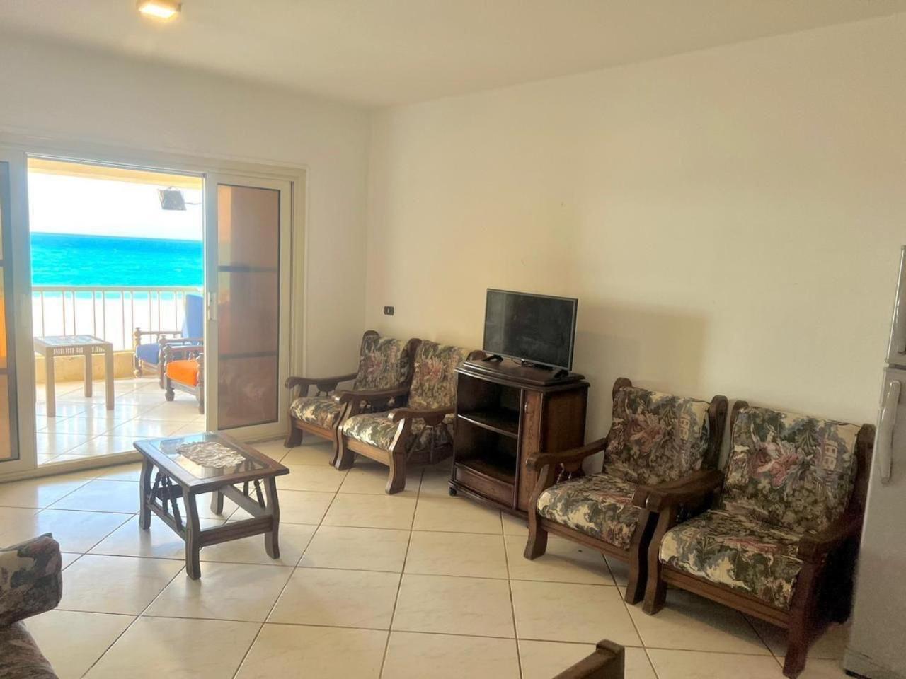 Вілла Beachfront Chalet In Green Beach, North Coast Ель-Аламейн Номер фото